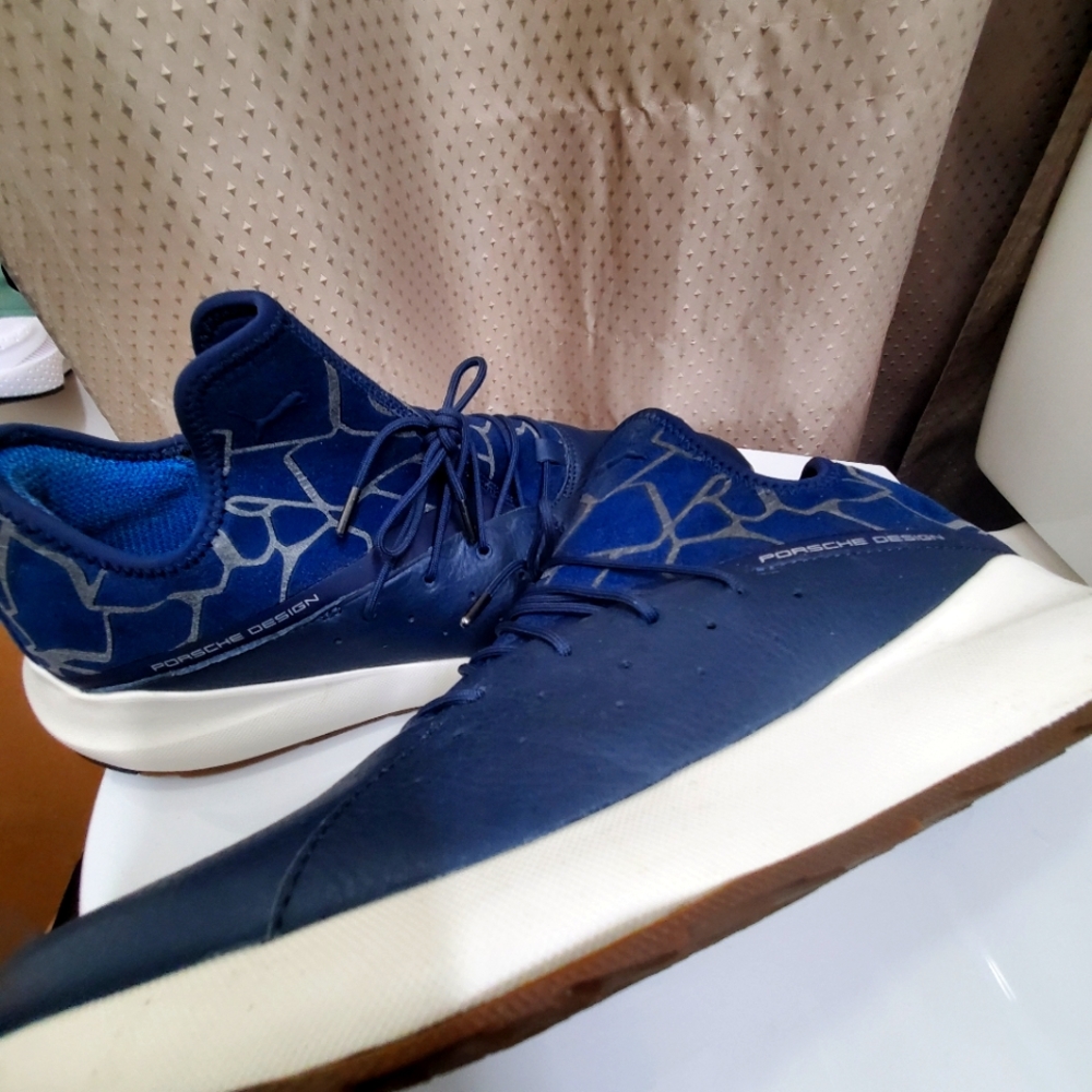 Men's Puma shoes - Picture 2 of 7